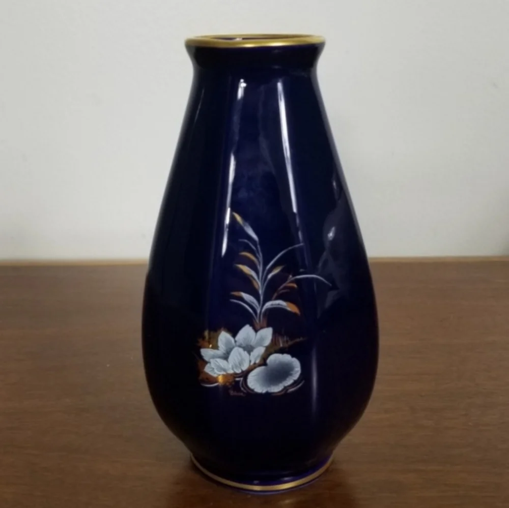 Bleu de Four Limoges Hand Painted Small Faceted Gold Rimmed Porcelain Vase